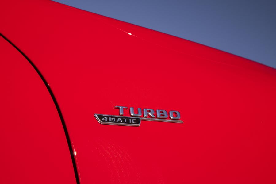 Логотип Mercedes-AMG CLA35 4Matic (C118) 2019 года  (NA) (фото 20 из 40)